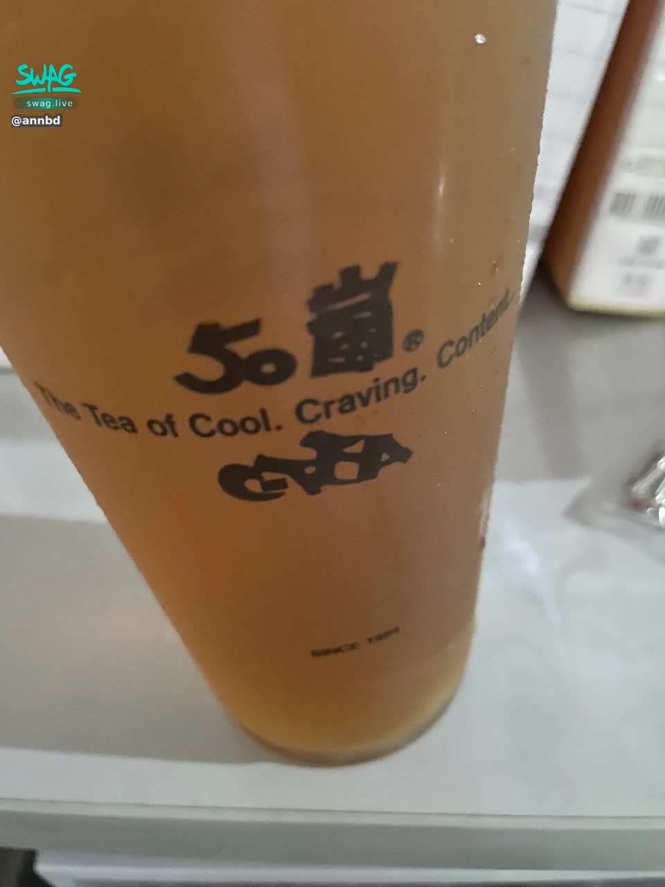  : My colleague asked me today if I want a drink
Me: Do you have any recommendations? want to drink pure tea
Colleagues: Fresh Tea Ceremony Alishan Iced Tea Sugar-Free, Osmanthus Osmanthus Tea, Kangqinglong Qinglong Tea King
Me: Igarashi Oolong Tea Sugar Free Micro Ice Thank you
colleague:? ? ?
I didn't get killed, thank my parents for making me a girl 🤣🤪🤪🤪