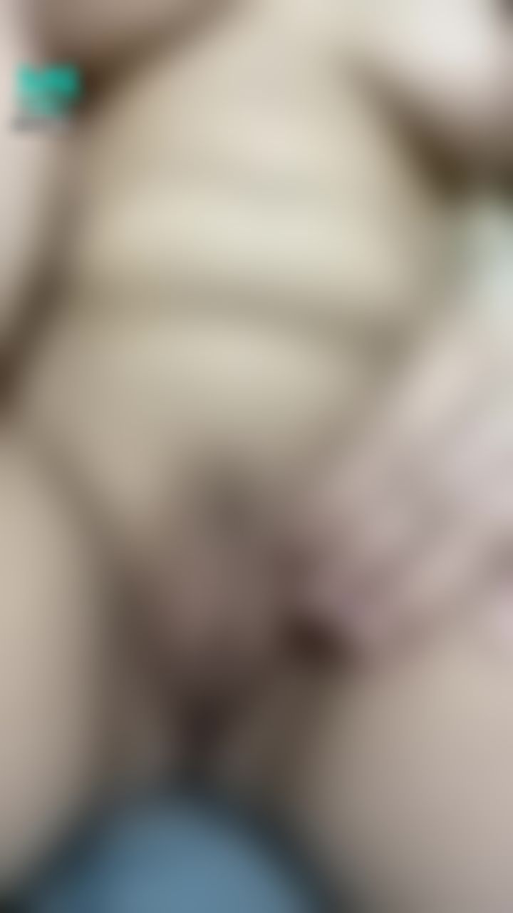 l******i : 裸體露臉露奶露穴❤️你想看的都給你🍑超級近距離的裸露😈淫蕩騷貨的勾引～～
#奶子 #奶 #穴 #穴穴 #水穴 #小穴 #逼 #鮑魚 #粉嫩 #胸部 #胸 #乳頭 #舌頭 #淫蕩 #露奶 #臉奶穴同框 #騷貨 #無毛