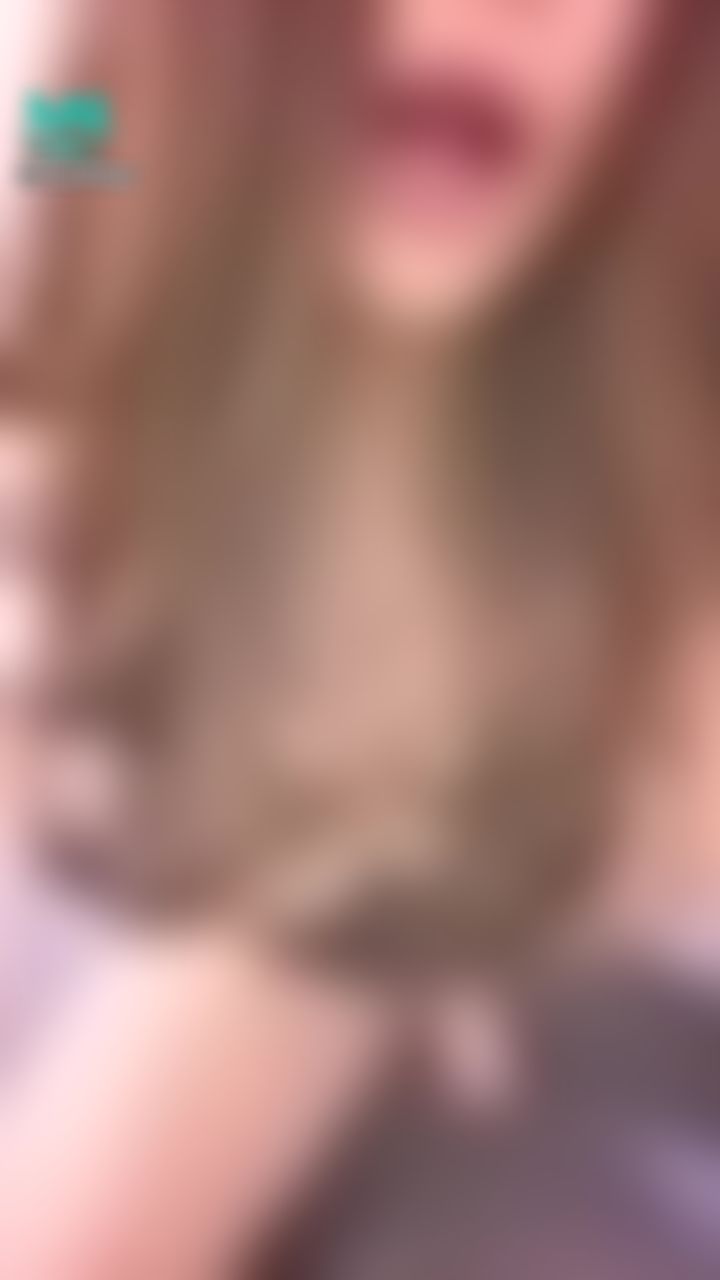 nanalittlepupy : 不停使用下體去磨蹭硬到不行的肉棒….爽到叫出來