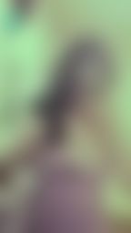 janicee : 昨天吹風機壞掉,沒吹風機可用,
頭髮只能變成這種狀態😥
摸一下開衩♥️
睡衣下的粉色內衣💋
真絲的觸感🎀
night dress💖
#內衣 #sexy #black #性感 #黑髮 #長髮 #乳溝 #低胸 #開衩 #美腿 #赤腳 #裸足 #鎖骨 #指甲油 #睡衣 #bra #乳溝
