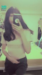 janicee : 顯身材的貼身短上衣💋
露出內衣肩帶的乳溝🌹
keep fit💖
#長髮 #黑髮 #貼身 #性感 #Tshirt #短褲 #長腿 #美腿 #赤腳 #裸足 #指甲油 #乳溝 #低胸 #肩帶