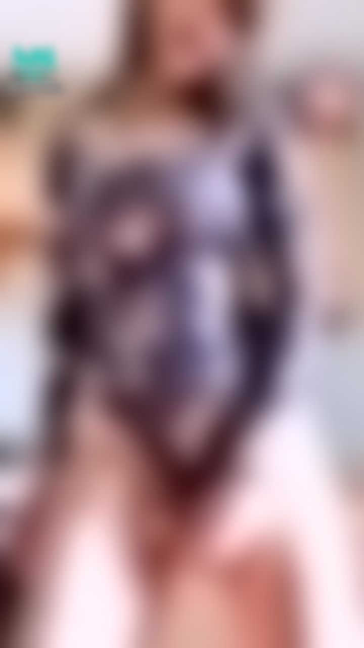 simphonia : Shaking pussy🙊