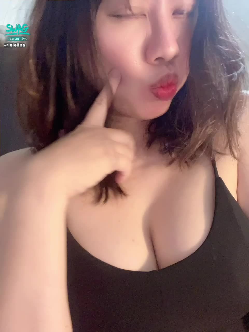 lelelina : 安撫好酥胸⋯⋯請好好愛護😘😘😘