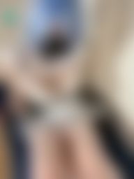 lovemilemile : 用大腿夾住主人的肉棒❤️