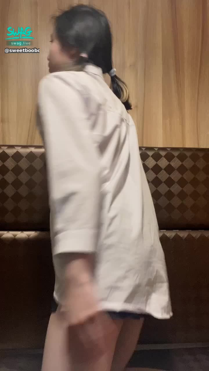 sweetbooboo : ❤️網咖辣腿❤️ 就這樣慢慢脫下真理褲M腿騷姿勢