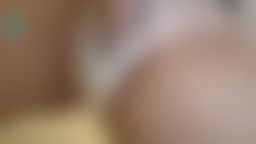 sweetievv : 好透的性感小褲褲...夾緊妹妹讓我高潮😻
