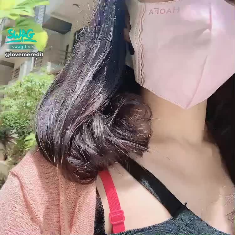 lovemeredith : 🛵
《薇薇不想1個人，10顆紫黑鑽濕💦薇薇🉐️客製現拍片片呦》
想吃點不一樣，懶得出門叫外送，訂生酮早餐，吃健康點，粉粉咧起床了嗎？我扣你呦，記得要回薇薇
🤗

🧝🏻‍♀️美騷氣息vivi的第一隻長片粉粉請享用
喜歡麻煩幫我按讚👍
https://go.swag.live/P9hksoBFhiXaYkGs8

㊙️包月vip 

💎
吃健康食物保持身材，吃垃圾食物保持理智！ 
🎀

20:000-22:00&早上下午不定時出沒
 送首頁指定禮物🎁得隱藏版片片
 濕訊讓你射好舒服睡😴