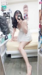 janicee : 裙擺下若隱若現的地帶💙
低胸睡衣🌸
純白誘惑💓
white chiffon⭐
#長髮 #黑髮 #貼身 #性感 #低胸 #長腿 #美腿 #赤腳 #裸足 #美足 #鎖骨 #sexy #指甲油 #睡衣 #細肩帶 #夢幻 #腳底