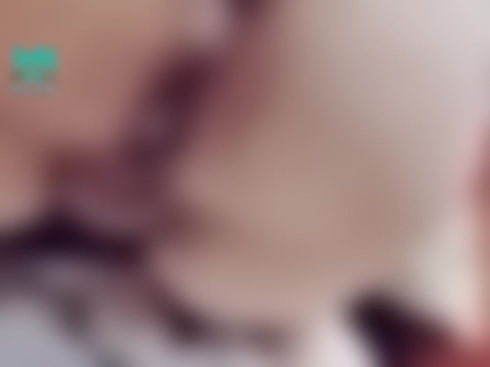  : 💜反差系女神 小楓💜哥哥拔出來以後 小楓用力的夾緊穴穴把哥哥的精液往外推 內射真的好舒服 哥哥明天再一次好嘛💦💦
#內射 #淫蕩 #騷 #無套 #實戰 #sexy #sex #一線鮑