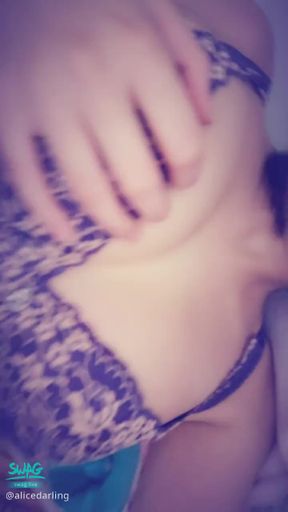  : 胸部充滿螢幕 😍😍😍