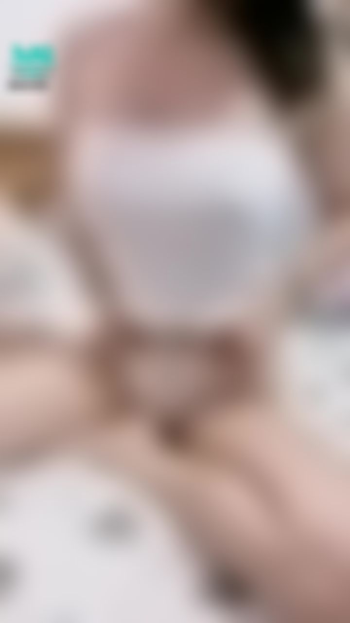 cutelily : 草莓🍓莉
宿醉完的我的頭頭還是挺有活力的抖☺️