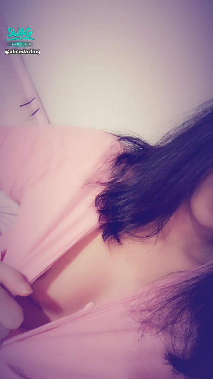  : 我的奶子 很性感 😈😈
