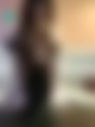 c*******i : 跨坐在身上淫蕩的搖
就是想被玩壞嘛!