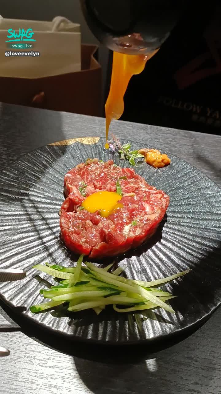  : First time trying to eat "raw beef"
It's really delicious 🤤🤤🤤