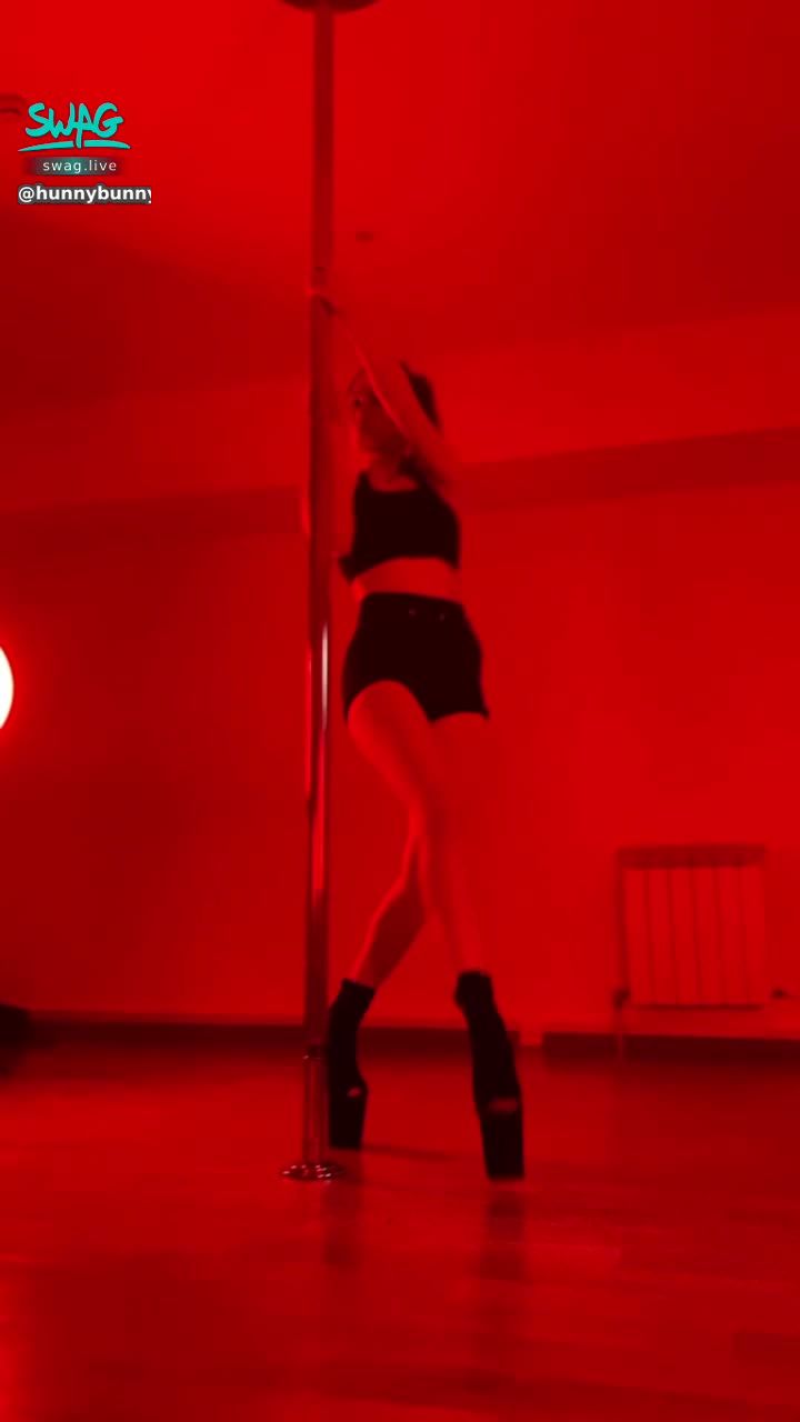 hunnybunnyy : #high #heels #sexy #dance