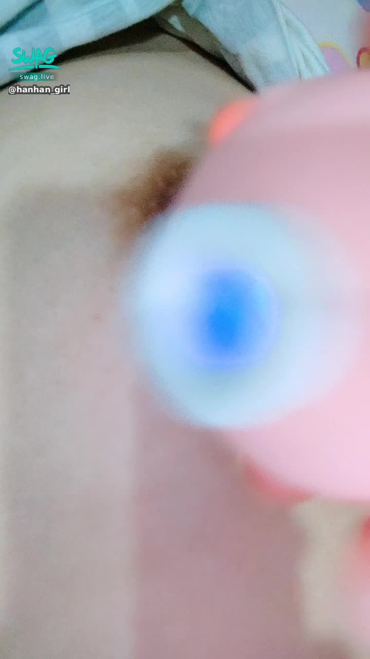  : 人家好寂寞，只有他陪我了#露點#小章魚