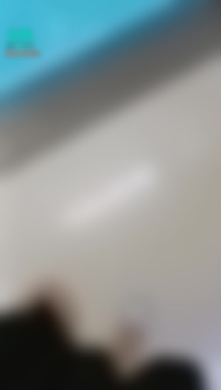  : 今天出門太匆忙了😵‍💫😵🥵
你看啦~~都忘記穿........了🙈🙈🙈