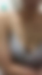 xinxinchen : 摸摸點點⋯有點舒服
#自摸 #點點 #小胸 #浴室