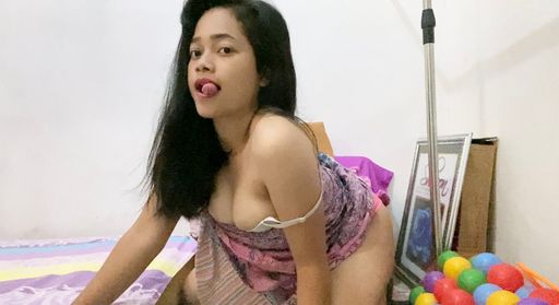 cicibella : village girl in traditional batik
Indonesian traditional batik
sexy country girl, big tits and being horny
#自慰
