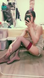 janicee : 快要掉出的乳暈😈😈😈😈
罩杯落下時的胸型♥️♥️♥️♥️♥️♥️
性感側身👀
地板上的坐姿💋
新買的黑絲😍
大腿上性感的酒紅色🌹
絕對領域♥️
burgundy💓
#長髮 #黑髮 #sexy #短褲 #氣質 #睡衣 #細肩帶 #鎖骨 #絕對領域 #深V #低胸 #大腿襪 #黑絲 #美腿 #性感 #腳趾 #馬尾 #指甲油 #胸部