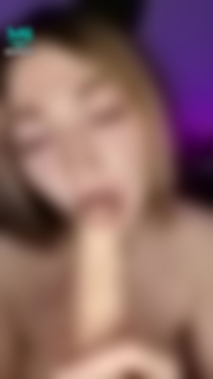 brillianna : Dildo #suck sloppy #blowjob 🤤