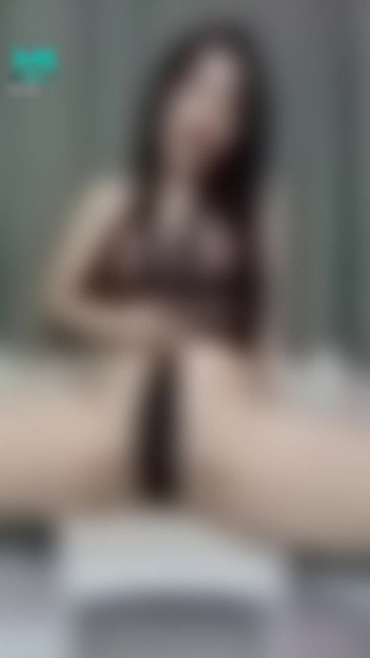  : I want to be fucked by you 👅💦 #horny #sexy #pussy #legs