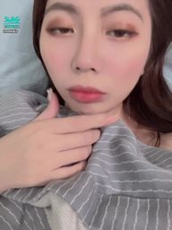 stellajs : 喜歡裸睡的葡萄出現了☺️☺️
#葡萄 #週一晚上10點直播