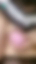 sweetbooboo : 大尺必解、淫叫聲不斷🎓淫蕩畢業生自慰🎓用痘痘鳥吸允著硬硬的奶頭、哥哥再大力一點吸好舒服