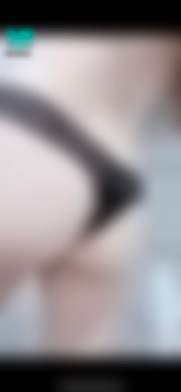  : 昨天太晚睡
今天上班瘋狂打哈欠
好險有戴口罩😷看不出來
