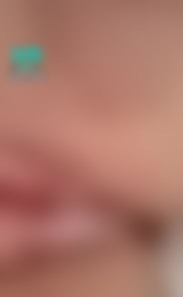 love_yaya : 你想摸嘛？還是想舔😝😝
