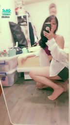 janicee : 後頸不安份的髮絲💋
朝你爬去💙
酒紅色💖
burgendy💓
#長髮 #黑髮 #sexy #短褲 #氣質 #赤腳 #美腿 #性感 #裸足 #露腰 #鎖骨 #小可愛 #細肩帶 #腳底