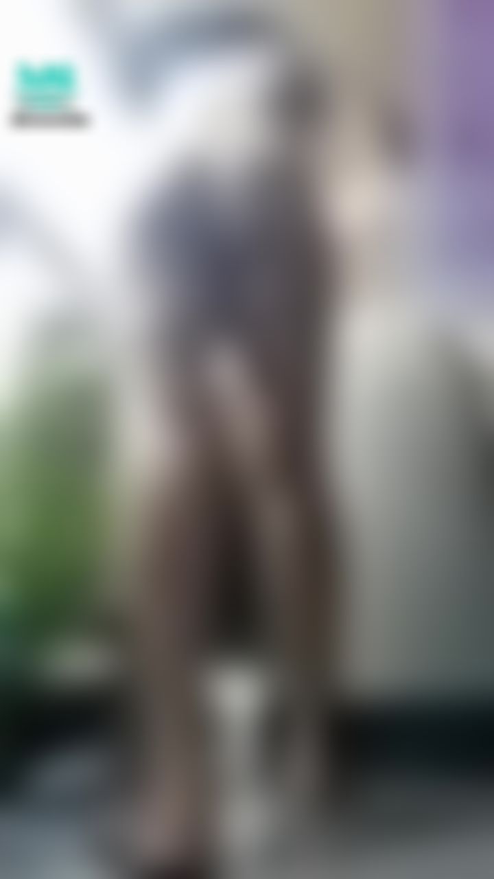  : 穿這樣在陽台曬衣服可以嗎？😈😈😈