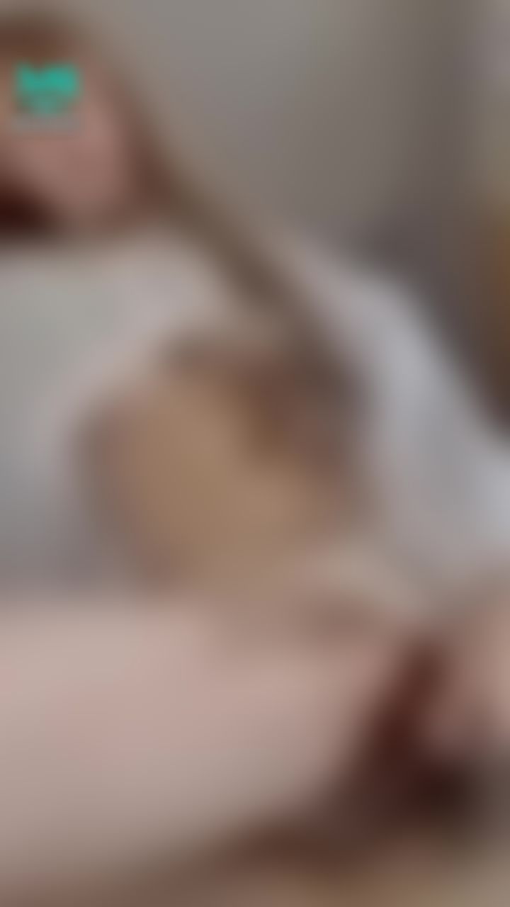 cartiernn : 💦這種姿勢好舒服也好清晰的穴穴呀～哥哥們是不是也喜歡這種姿勢抽插呢❤️
#露臉 #實戰 #抽插 #情趣 #胸部 #呻吟