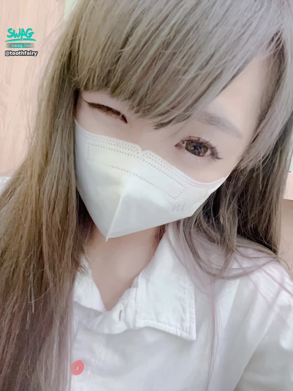  : evening baby 🌆 Ann Ann Ann 💕
blue monday again 💙
Come and see the teeth, you will not be depressed 😚

Have you followed up with last week's super wonderful performance?
Thank you for your love and support ✌🏻
Teeth will be more oily 💪🏻

Remember to have dinner, babies ‼ ️🥰
Luv u guys ❤️

#牙牙 #萌 #童顏 #小隻馬 #可壞可愛 #高顏值