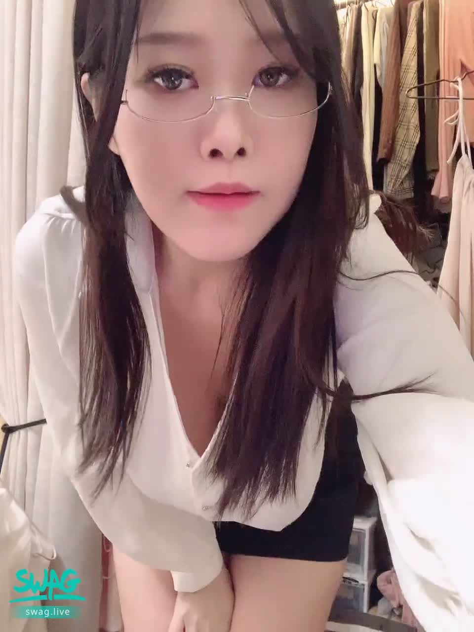  : #眼鏡娘 #OL #女教師 #巨乳