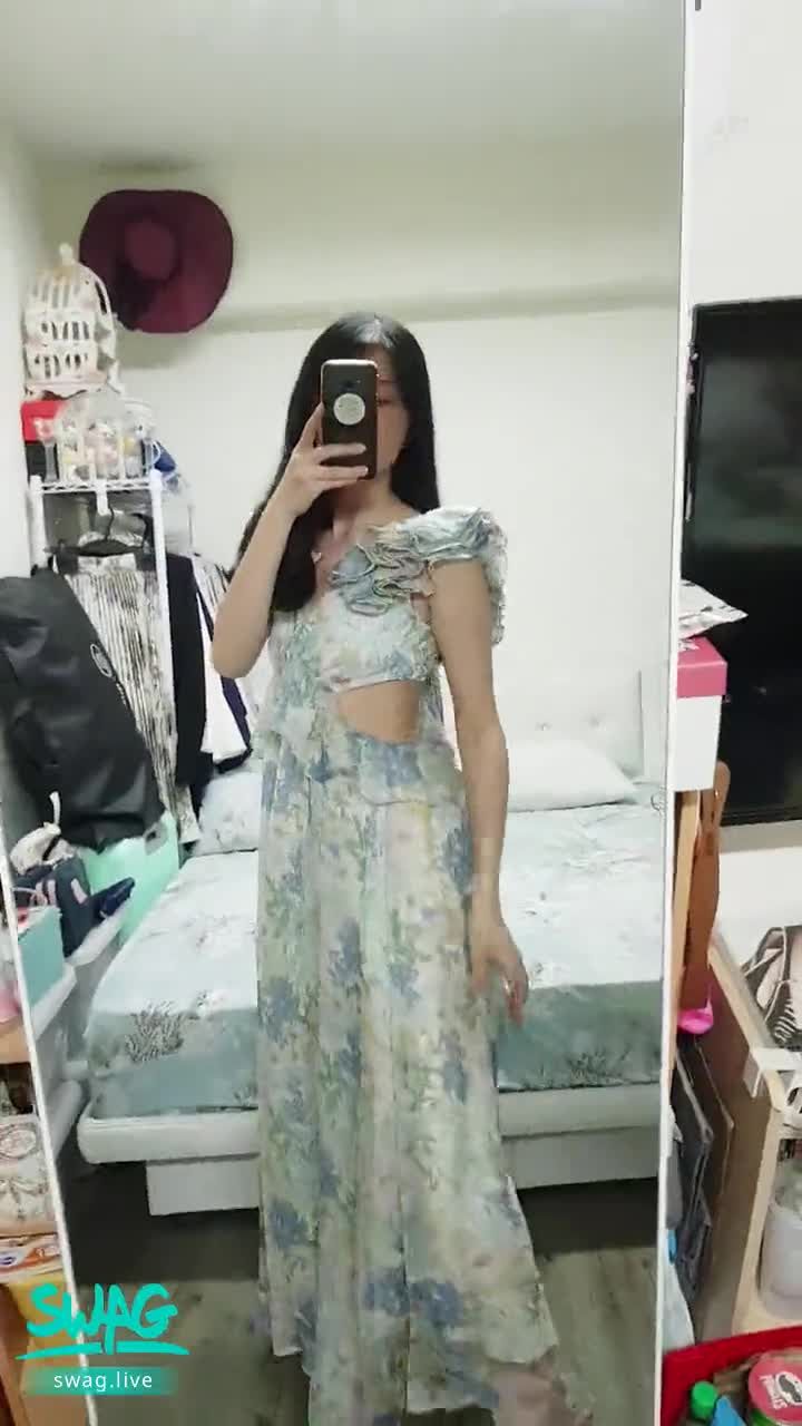  : 正面背面都充滿驚喜的洋裝💓