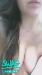 aidetingan : 奶頭都露出來了,這個乳量夠用嗎