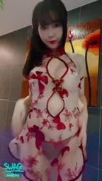 ladyyuan : Full body into the mirror, sexy see-through tulle cheongsam... lewdly scratching my head in front of my baby... Want to throw me down? Do you want to come?
Babes who want to date purely, please send me a private message, I understand ❤️
