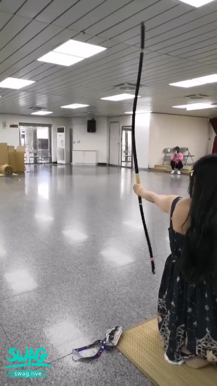 minicat : Reasons why you can't date on Sunday...take a Japanese bow and archery lesson!
One of my hobbies ~ 75% hit rate
Want to learn to dive or skydive later 😎