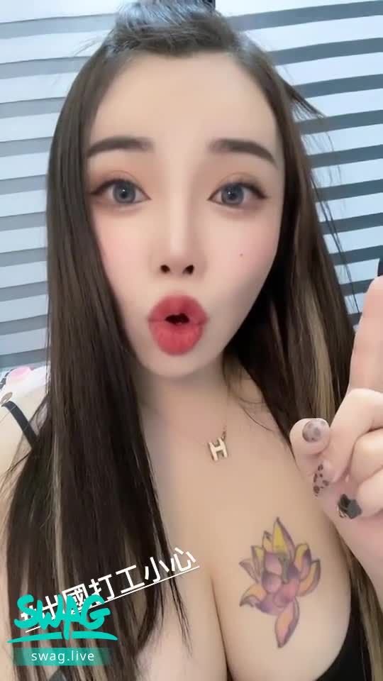 kamting : 來看婷婷賣萌耍可愛❤️❤️❤️
出國打工要小心,不管什麼工作機會,記得要多方查證唷!SWAG婷婷 關心您~❤️
#出國打工小心 #防詐騙專線165