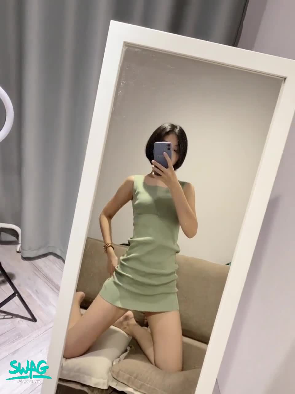joycerose : 受不了準備脫下我的小褲褲了嗎🙈🙈