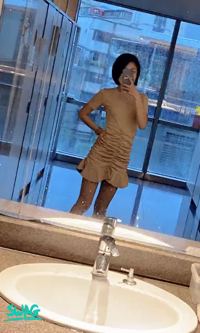 joycerose : 每次都穿這麼短就是想來勾引同事啊😏😏
但好像都勾引不到🥺🥺