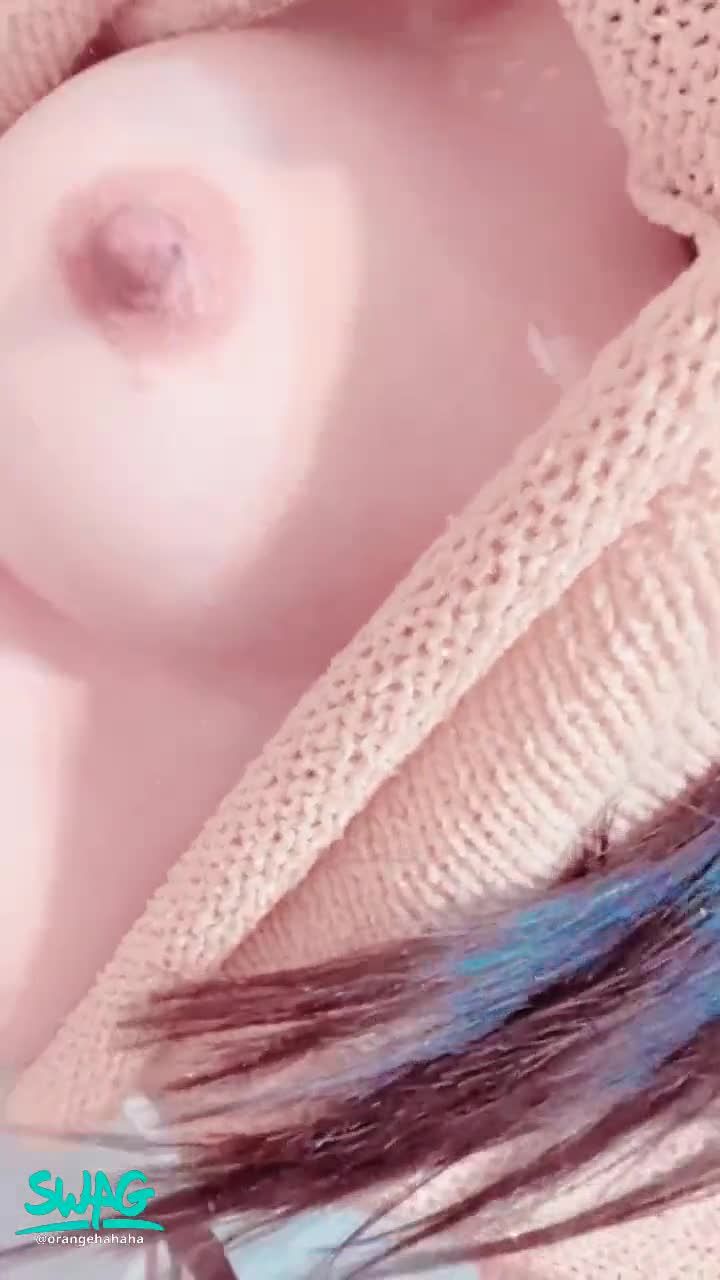 kittyhahaha : 近距離的觀察乳頭💦好色💦