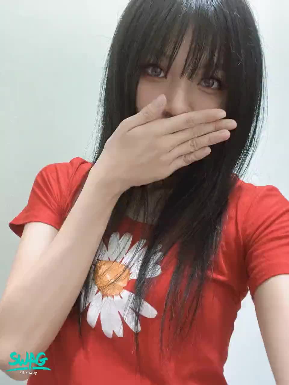 lizbaby : 能把你們給電倒嗎？
#電眼 #露大半臉