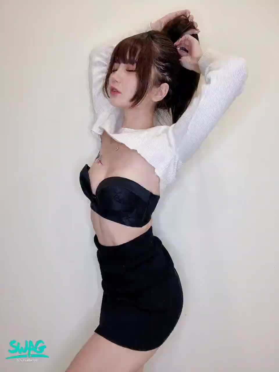 sasabebe : 10/2生日快熱❤️
讓莎寶繼續疼愛你們
你們也要好好疼愛我唷🥺