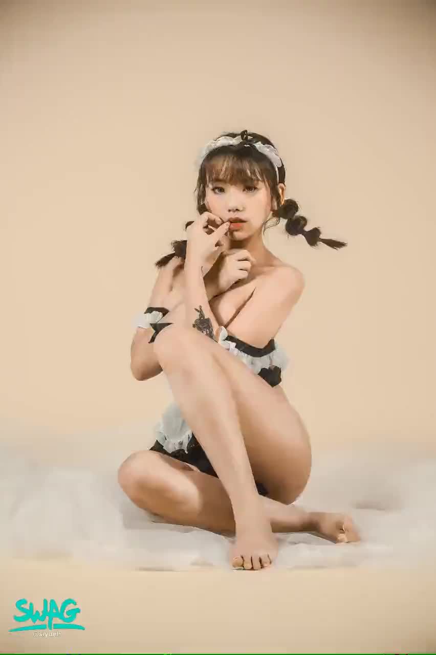 siyueh : 主人～天氣變冷了 
多看看我可以讓你馬上熱起來喔❤️
