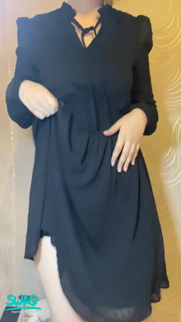 prettynikka : 溫柔的脫衣舞,全裸