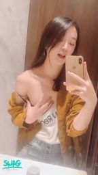 lion_simba : 🦁️十月活動多更多🦁️
對著哥哥卸下肩帶
揉奶並露出誘惑的表情
可以對小獅子色色嗎?
想看露點版
截圖文章私訊索取❤️