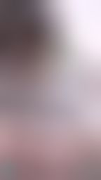 lynnbae : 襯衫不知何時已經半解 露出香肩與深邃⋯
來嘛~ 🔆今晚21:30直播🔆