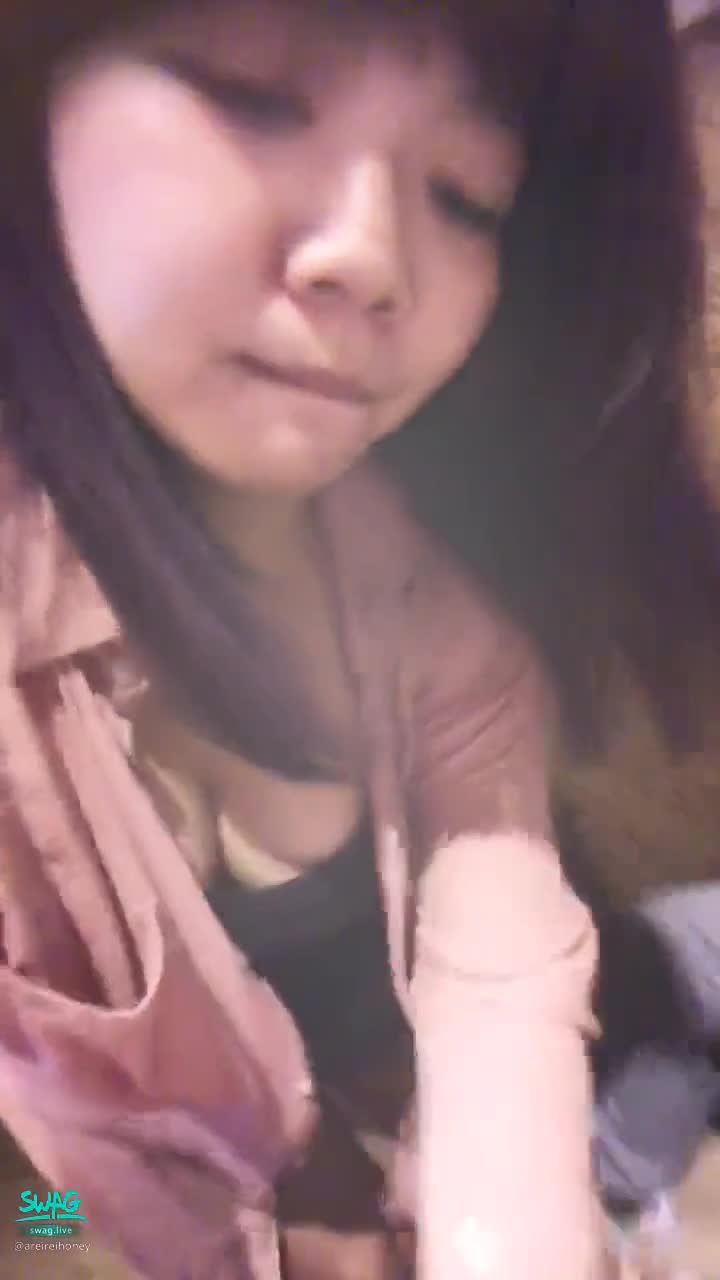 areireihoney : 請朋友來家裡吃飯唱歌結果不小心…….😳😳😳😳